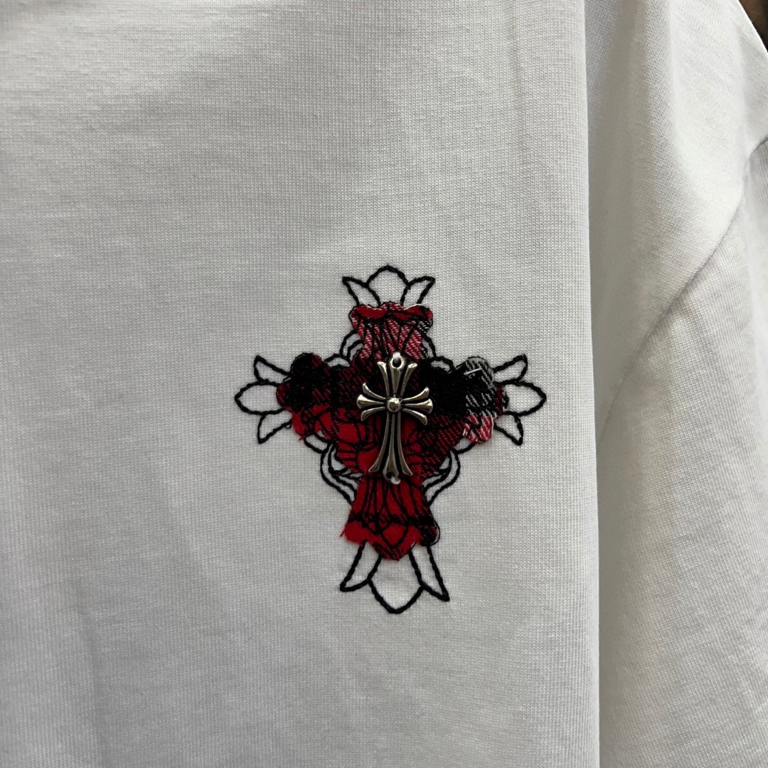 Chrome Hearts 克罗心 袖子拼接红色格纹十字架绣花圆领短袖 T恤 白色 黑色 A0