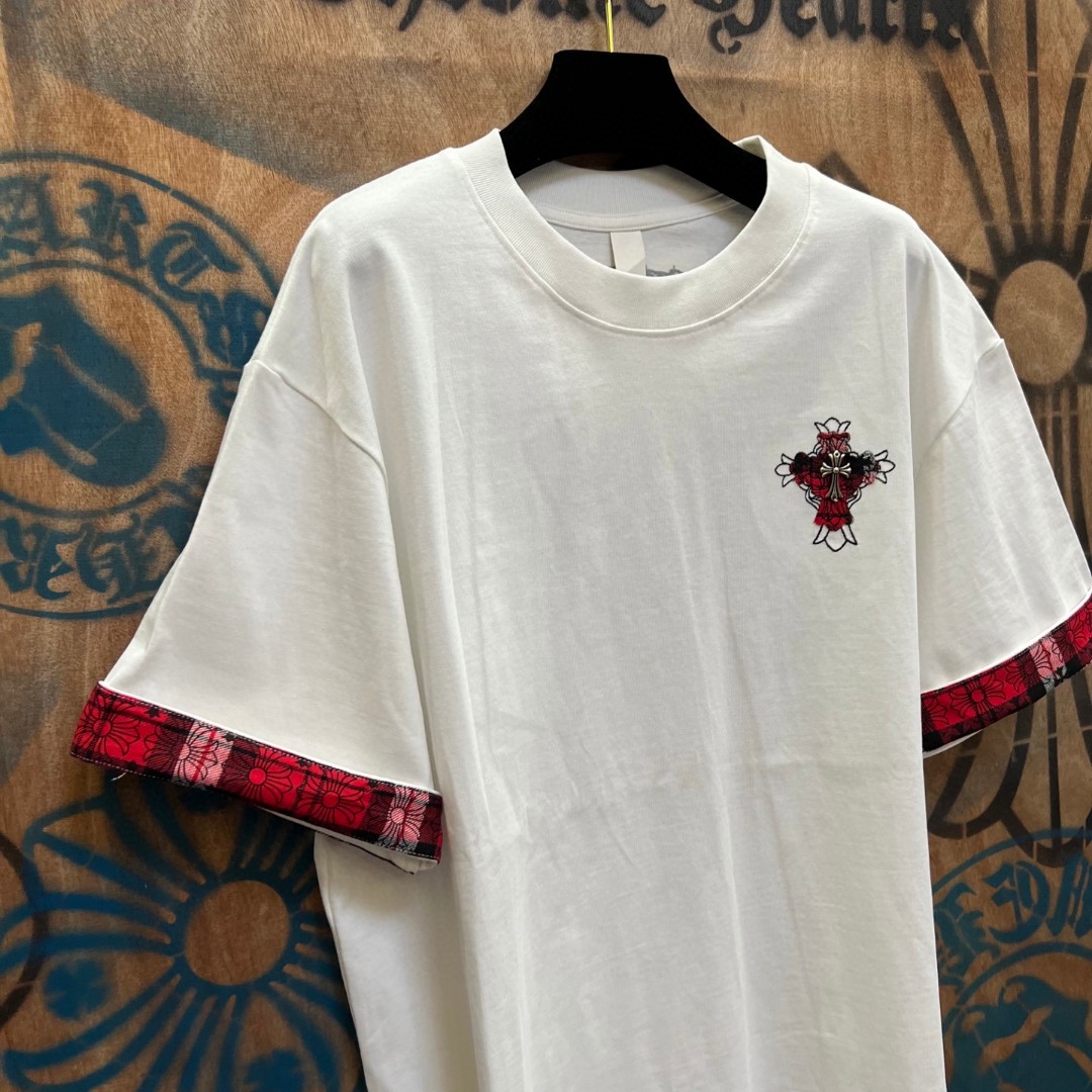 Chrome Hearts 克罗心 袖子拼接红色格纹十字架绣花圆领短袖 T恤 白色 黑色 A0