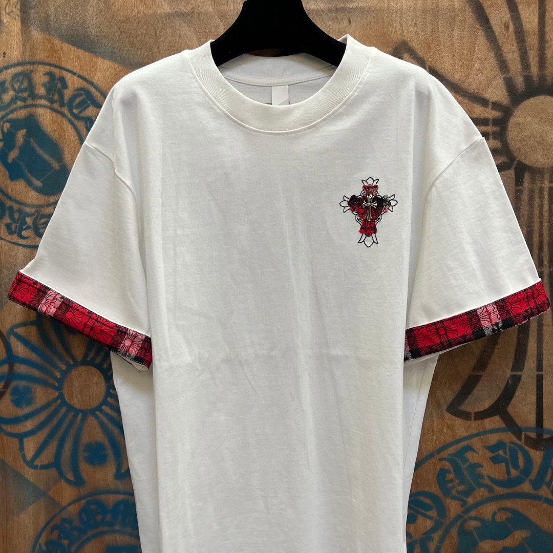 Chrome Hearts 克罗心 袖子拼接红色格纹十字架绣花圆领短袖 T恤 白色 黑色 A0