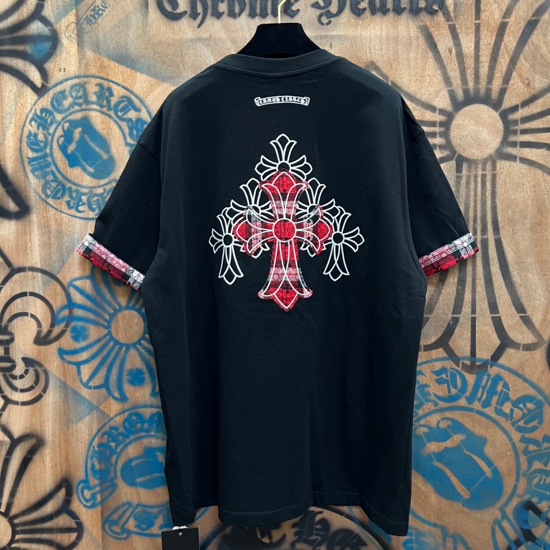 Chrome Hearts 克罗心 袖子拼接红色格纹十字架绣花圆领短袖 T恤 白色 黑色 A0