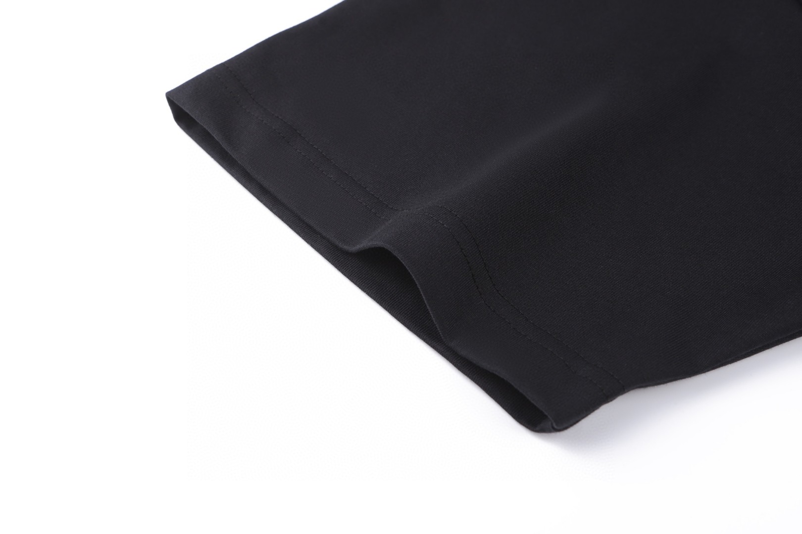 Balenciaga 巴黎世家 模糊字母圆领短袖 T恤 夏季 白色 黑色 A0 641675TOVO53307