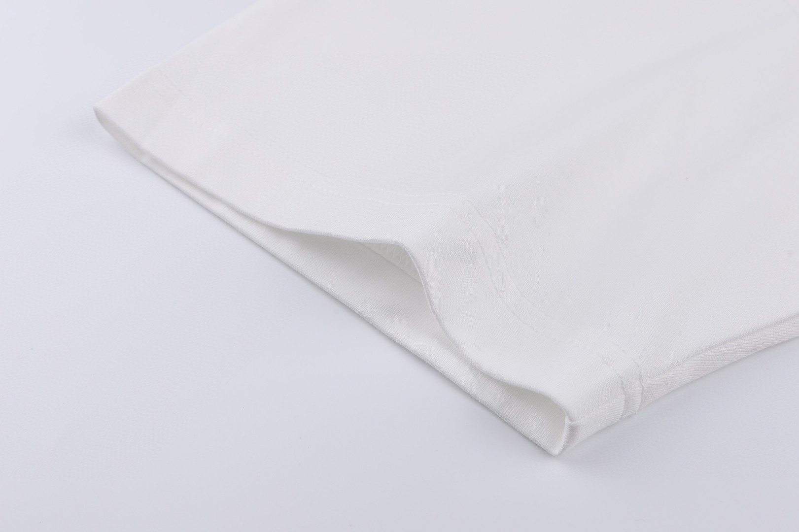 Balenciaga 巴黎世家 模糊字母圆领短袖 T恤 夏季 白色 黑色 A0 641675TOVO53307