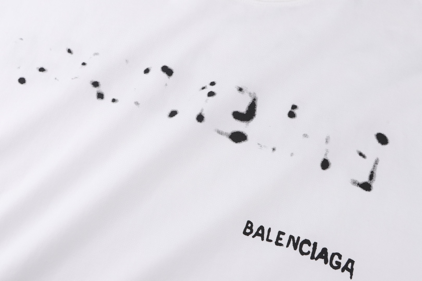 Balenciaga 巴黎世家 模糊字母圆领短袖 T恤 夏季 白色 黑色 A0 641675TOVO53307