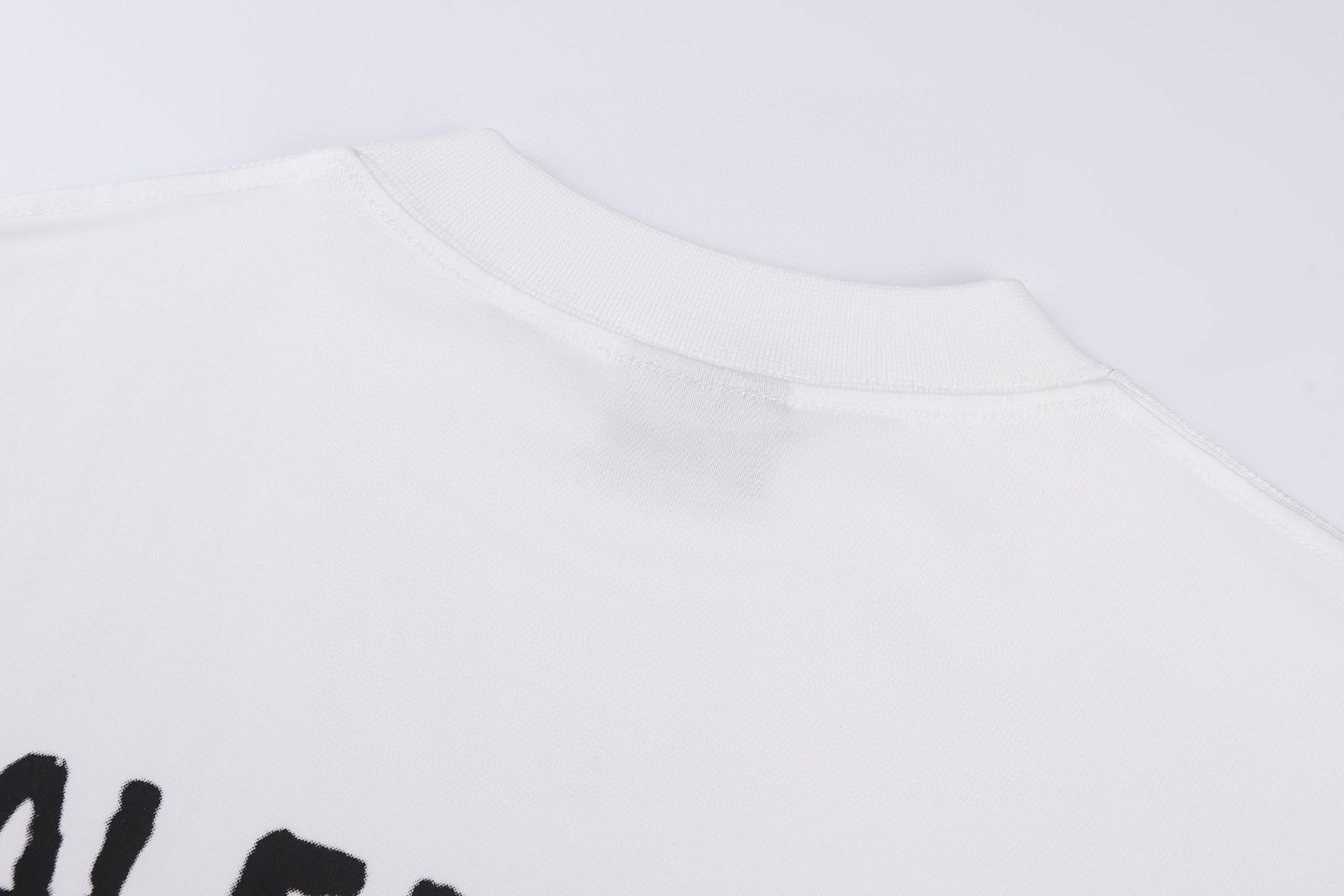 Balenciaga 巴黎世家 模糊字母圆领短袖 T恤 夏季 白色 黑色 A0 641675TOVO53307