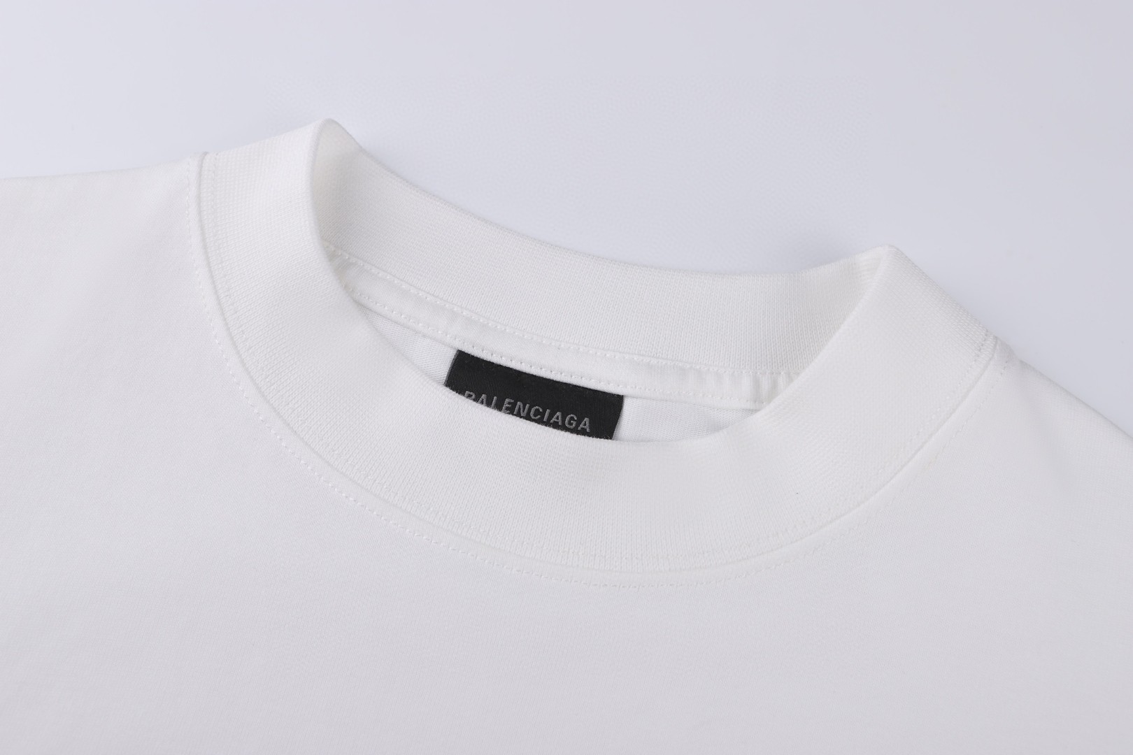 Balenciaga 巴黎世家 模糊字母圆领短袖 T恤 夏季 白色 黑色 A0 641675TOVO53307