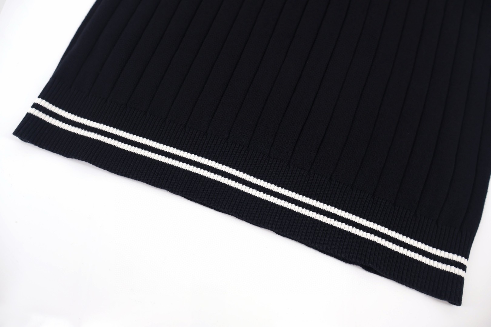 Brunello Cucinelli BC 绞花老钱风针织圆领短袖 T恤 灰色 杏色 黑色 A5