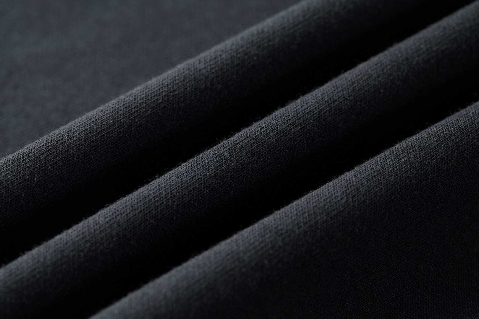 FENDI 芬迪 拉链口袋印花标识圆领T恤 短袖 套头 夏季 白色 蓝色 黑色 A0 FY0936ARYRF0QA0