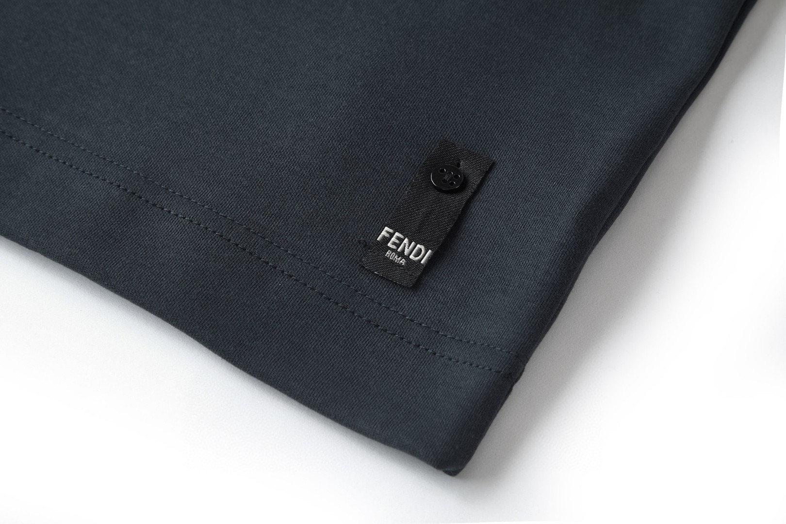 FENDI 芬迪 拉链口袋印花标识圆领T恤 短袖 套头 夏季 白色 蓝色 黑色 A0 FY0936ARYRF0QA0