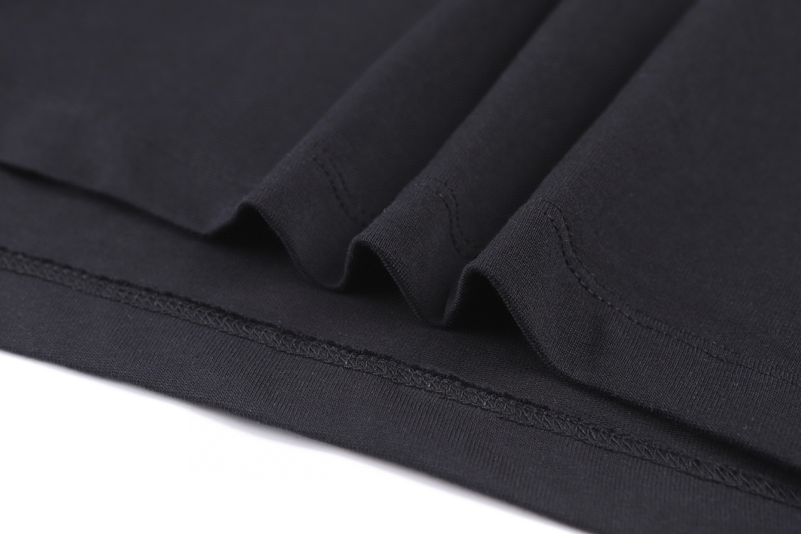 Versace 范思哲 美杜莎刺绣圆领短袖 T恤 夏款 灰色 黑色 A0 1013944-1A16721-1B000