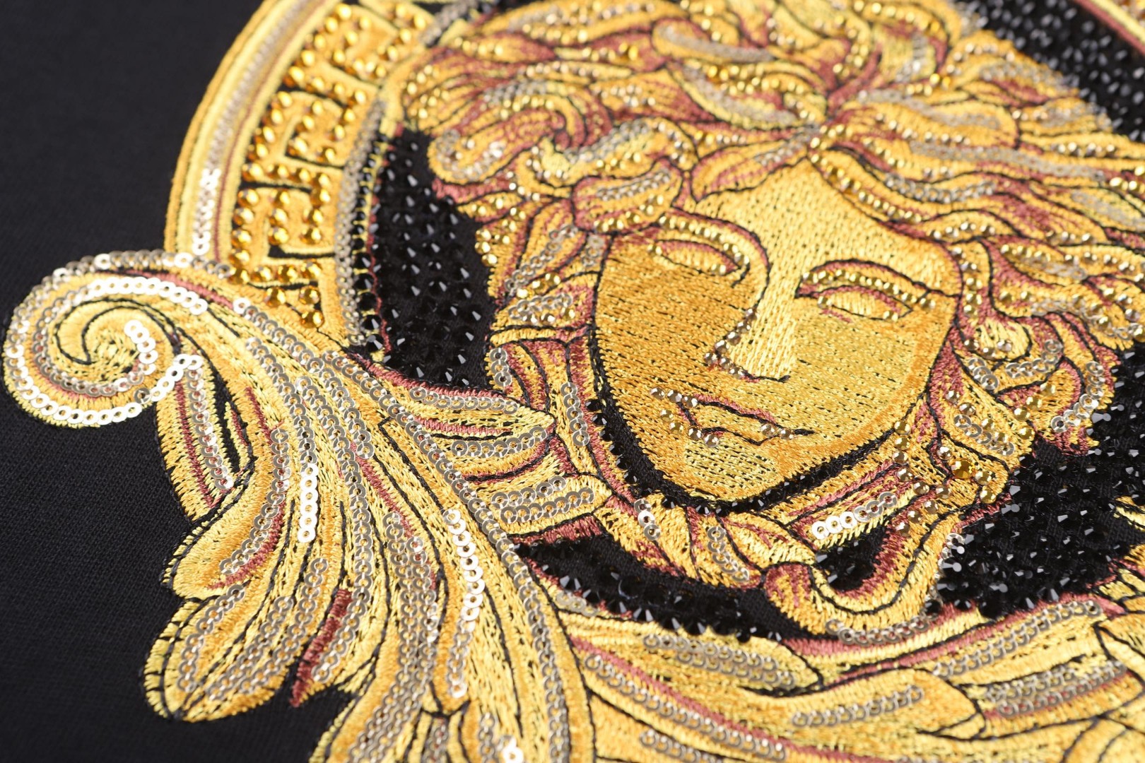 Versace 范思哲 美杜莎刺绣圆领短袖 T恤 夏款 灰色 黑色 A0 1013944-1A16721-1B000