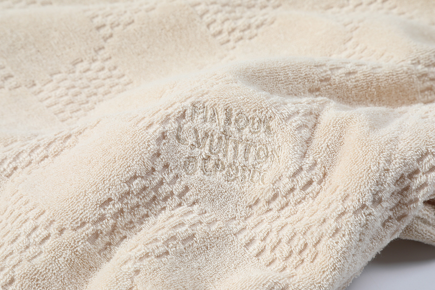 LOUIS VUITTON 路易威登 LV 毛巾棉棋盘格暗纹短裤 休闲裤 裤子 五分裤 卡其色 A5 1AHUVK