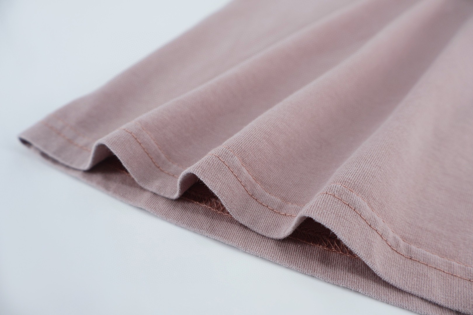 LOUIS VUITTON 路易威登 皮标圆领短袖 T恤 夏款 藕粉色 A0 1AJUCP