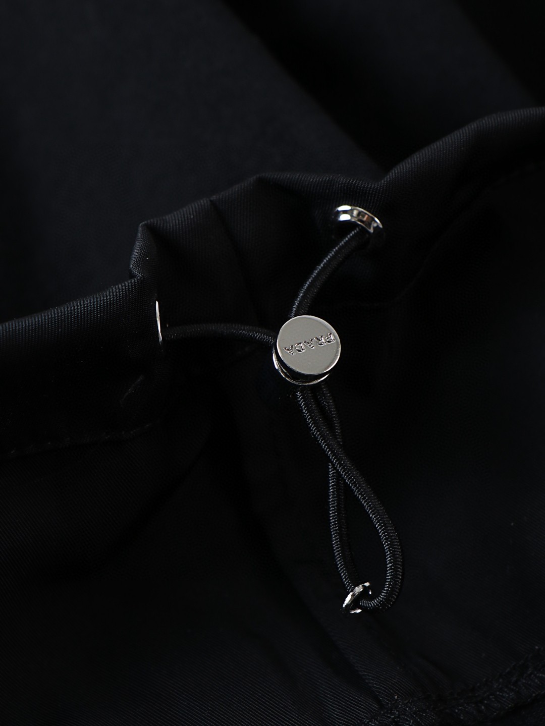 PRADA 普拉达 尼龙拼接圆领短袖 T恤 白色 黑色 A02 UJN742-1YYA-F0N40-S-202