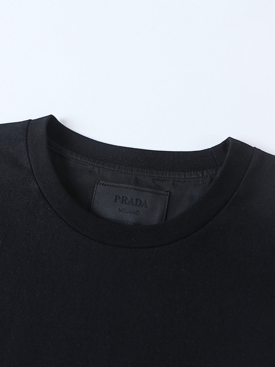 PRADA 普拉达 尼龙拼接圆领短袖 T恤 白色 黑色 A02 UJN742-1YYA-F0N40-S-202