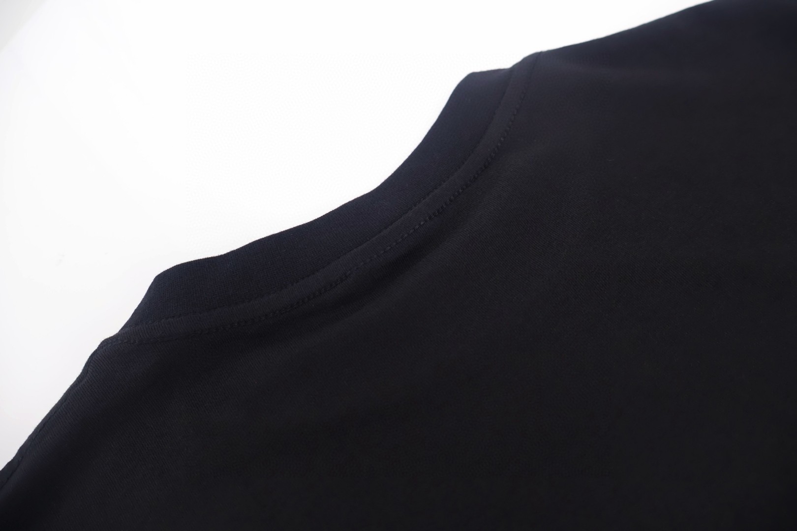 Balenciaga 巴黎世家 液化印绣圆领短袖 T恤 夏季 黑色 A2 850345TUVJ81000