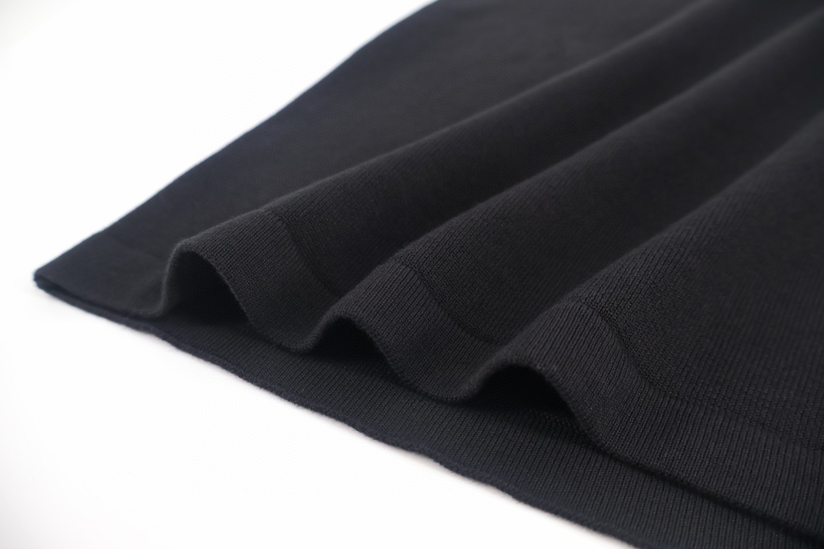 LOUIS VUITTON 路易威登 暗纹老花贴布口袋针织短袖 针织衫 黑色 B0 1AJRLX