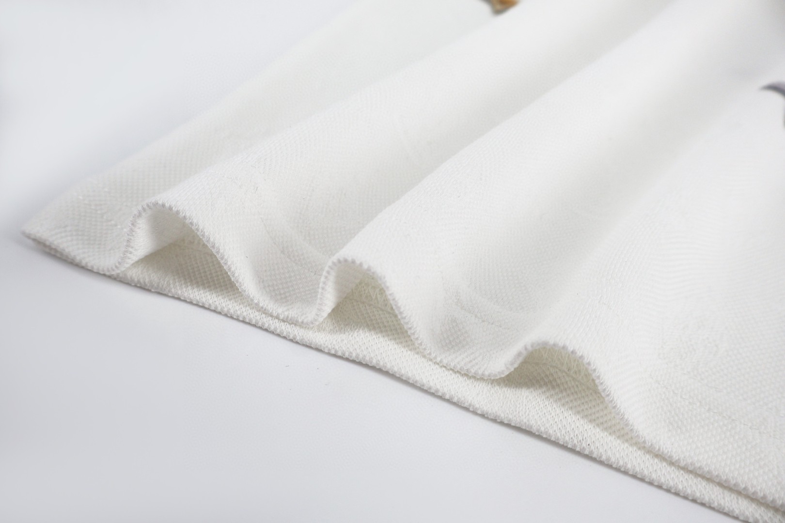 LOUIS VUITTON 路易威登 老花提花满印雏菊圆领短袖 T恤 白色 A2 1AJRAG