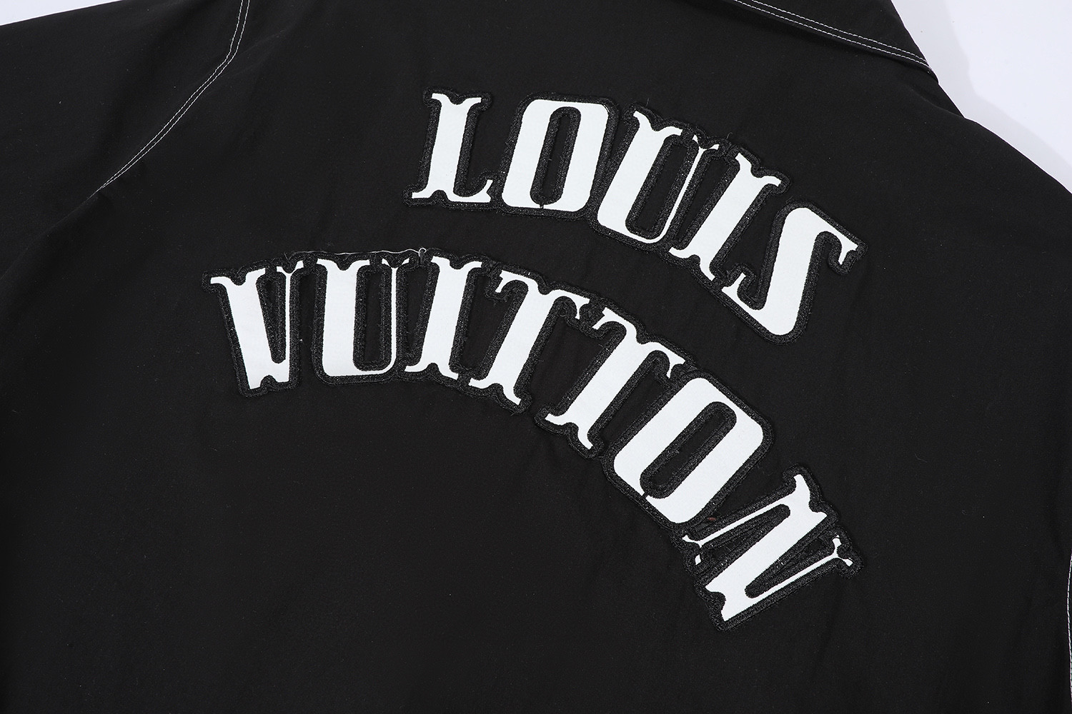 LOUIS VUITTON 路易威登 LV 字母刺绣衬衫 短袖 夏季 黑色 B0 1AFWTU