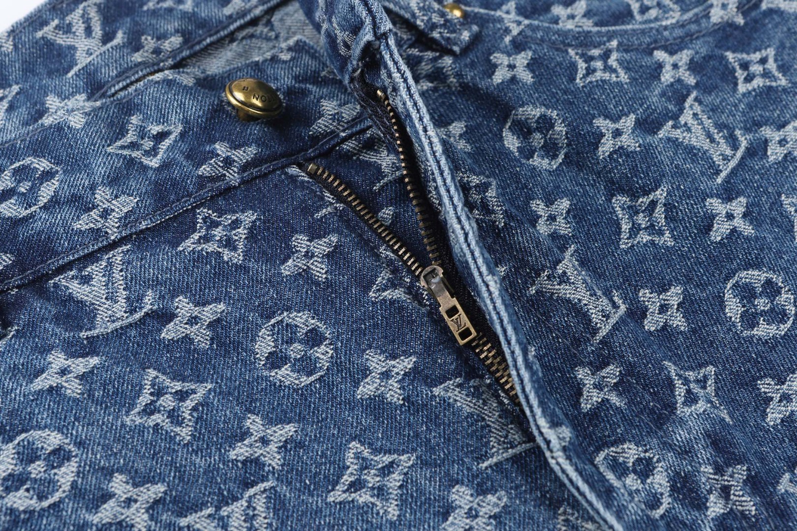LOUIS VUITTON 路易威登 LV 老花牛仔短裤 休闲裤 裤子 蓝色 B0 1AJBJM