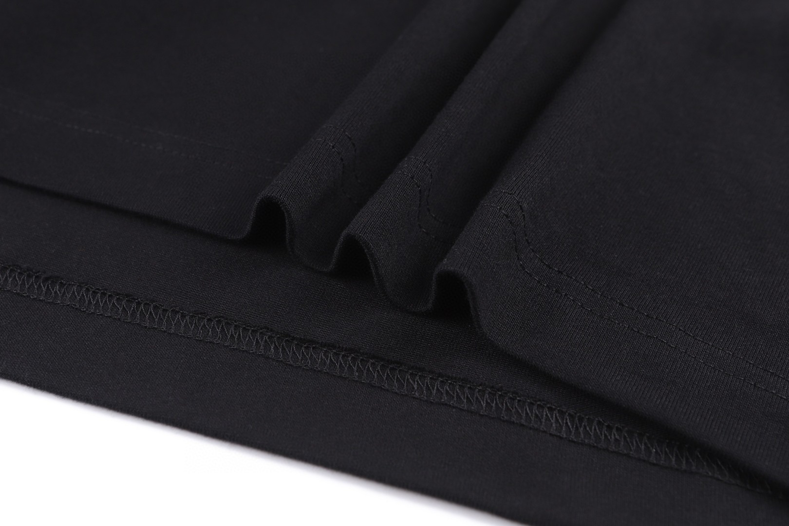 Moncler 蒙口 太空刺绣标识圆领短袖 T恤 夏季 黑色 A0 L10918C0002589AUG999