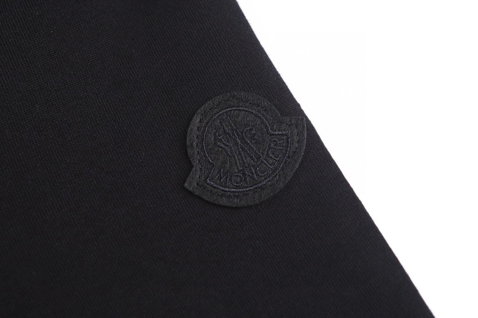 Moncler 蒙口 太空刺绣标识圆领短袖 T恤 夏季 黑色 A0 L10918C0002589AUG999