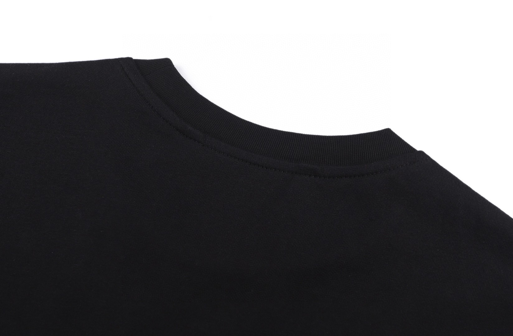 Moncler 蒙口 太空刺绣标识圆领短袖 T恤 夏季 黑色 A0 L10918C0002589AUG999