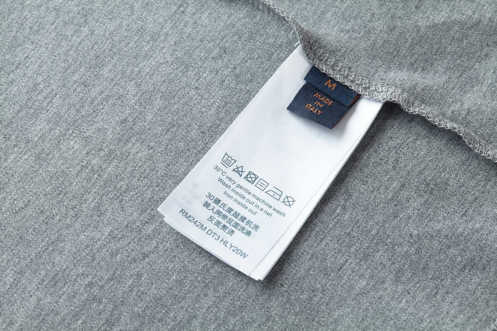 LOUIS VUITTON 路易威登 手缝皮标标识圆领短袖 T恤 灰色 A0 1AJSIM
