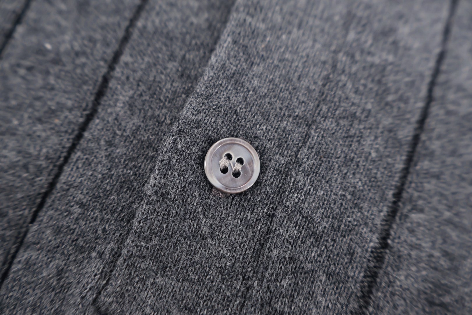 Brunello Cucinelli BC 绞花老钱风针织亨利领短袖 T恤 灰色 黑色 B0