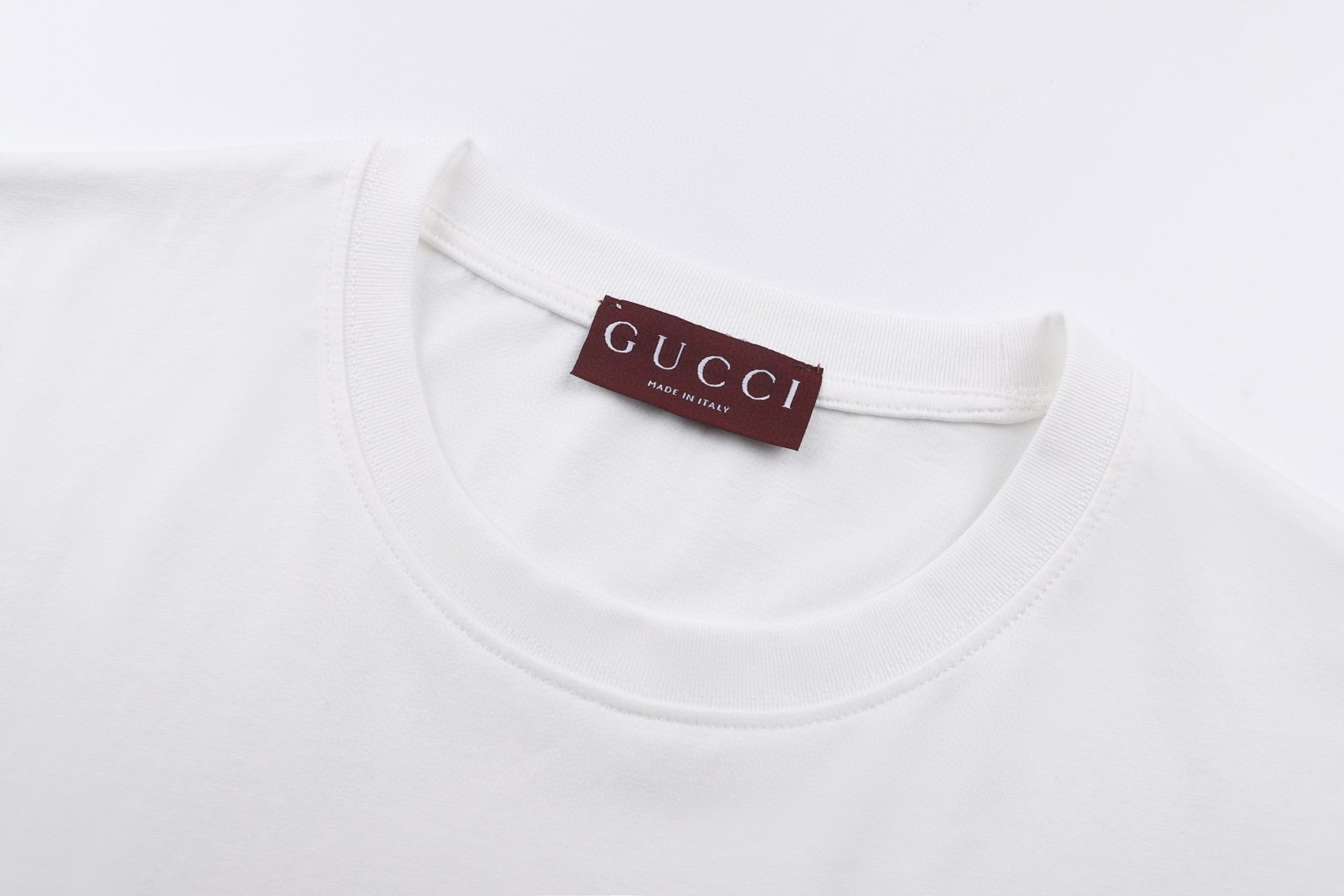 GUCCI 古驰 字母印花圆领短袖 T恤 夏季 男女同款 白色 A0 856477-XJHQM-9066