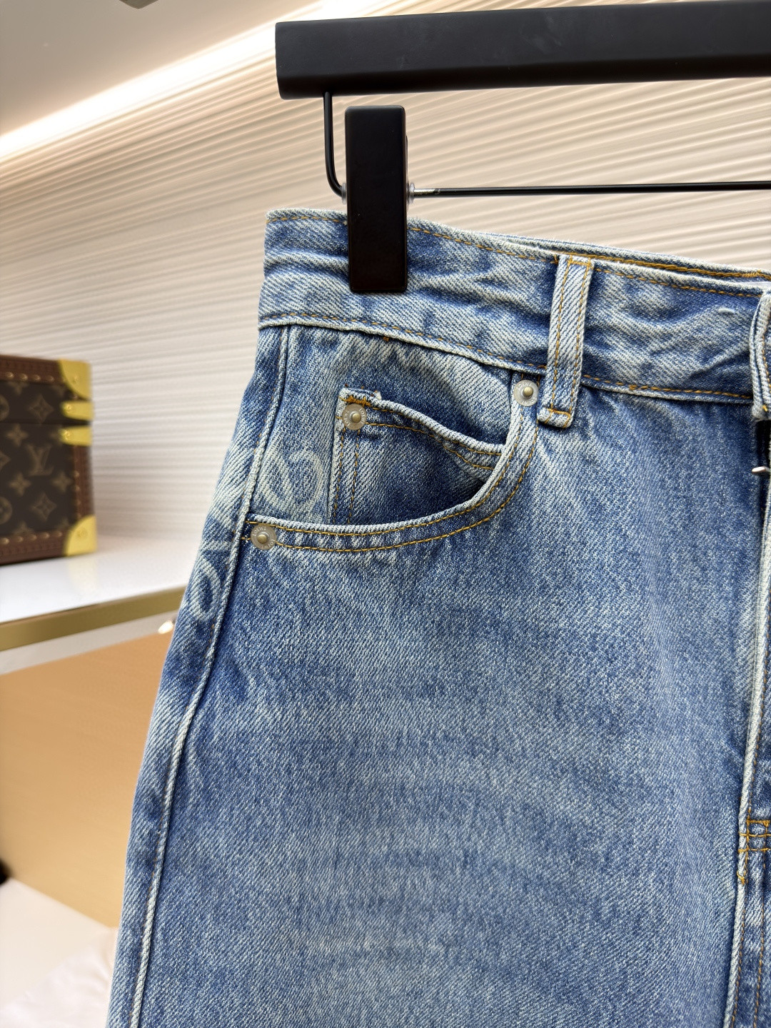 Loewe 罗意威 Anagram 锥形牛仔裤 长裤 裤子 弯刀裤 浅蓝色 深蓝色 B5 S359Y11XCM-6395