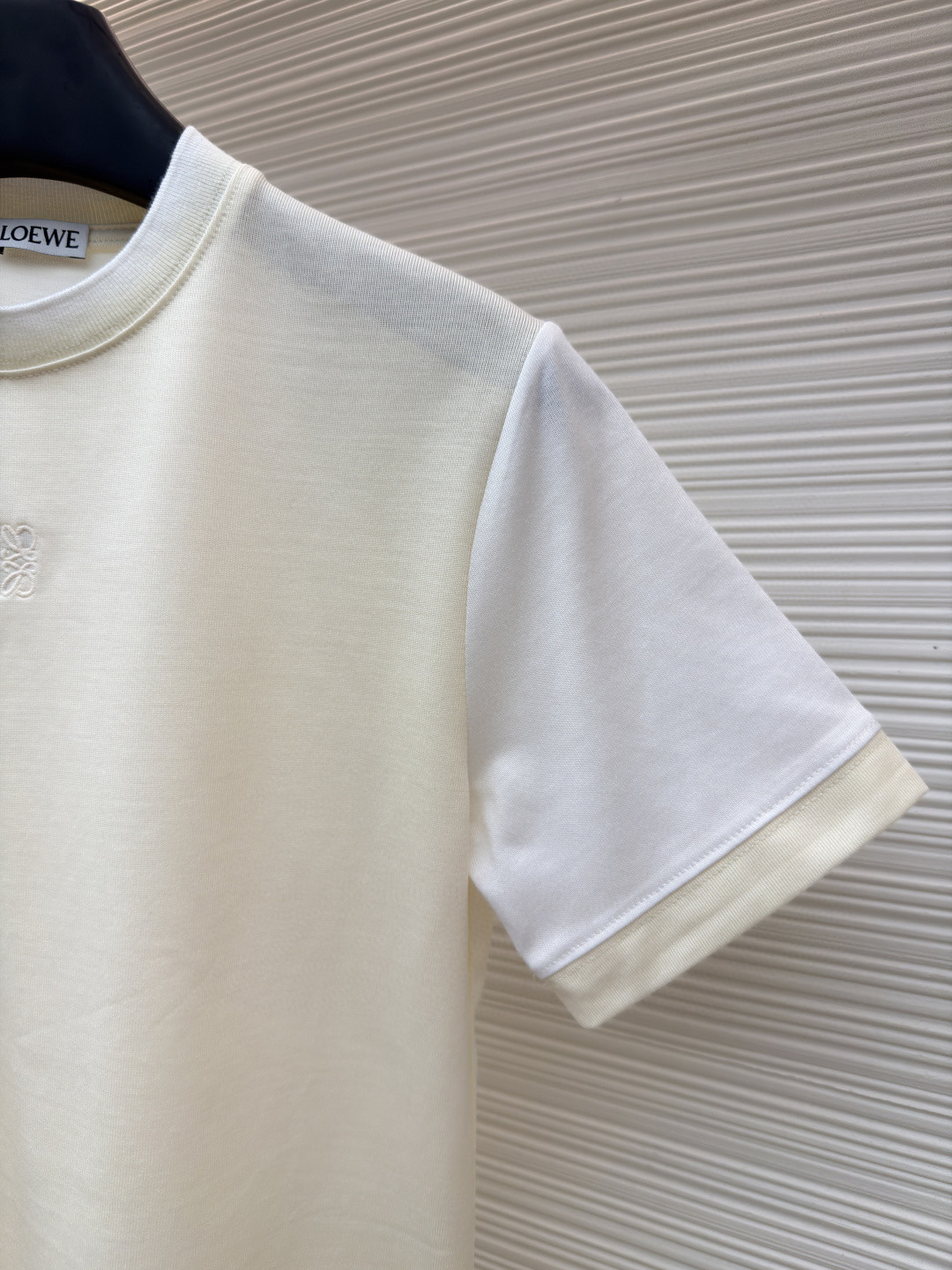 Loewe 罗意威 刺绣撞色圆领短袖 T恤 女款 夏款 绿色 米色 A0 S359Y22XA8-4160