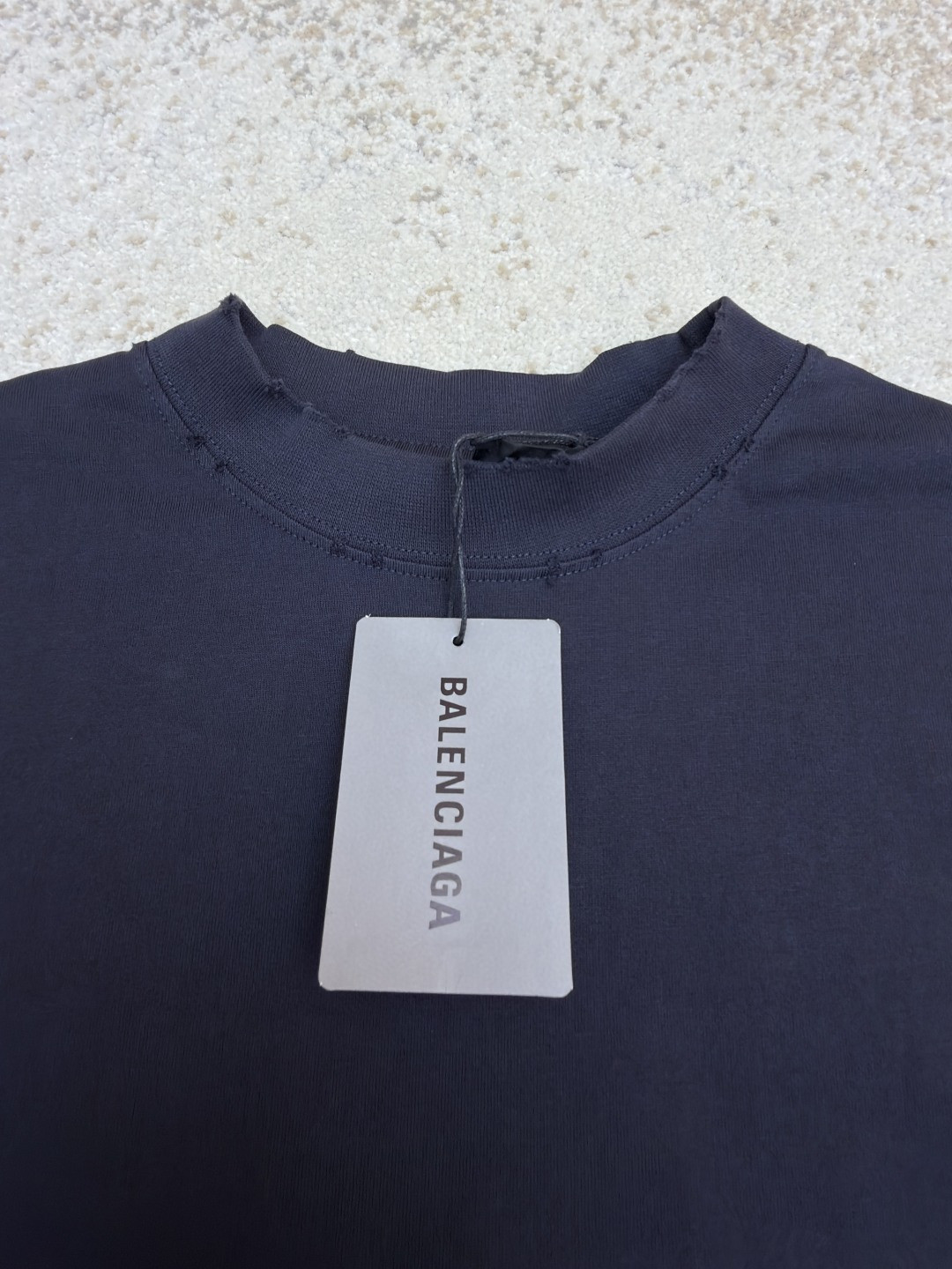 Balenciaga 巴黎世家 裂纹字母印花短袖 T恤 圆领 夏季 黑灰色 A0 764235TUVK81000