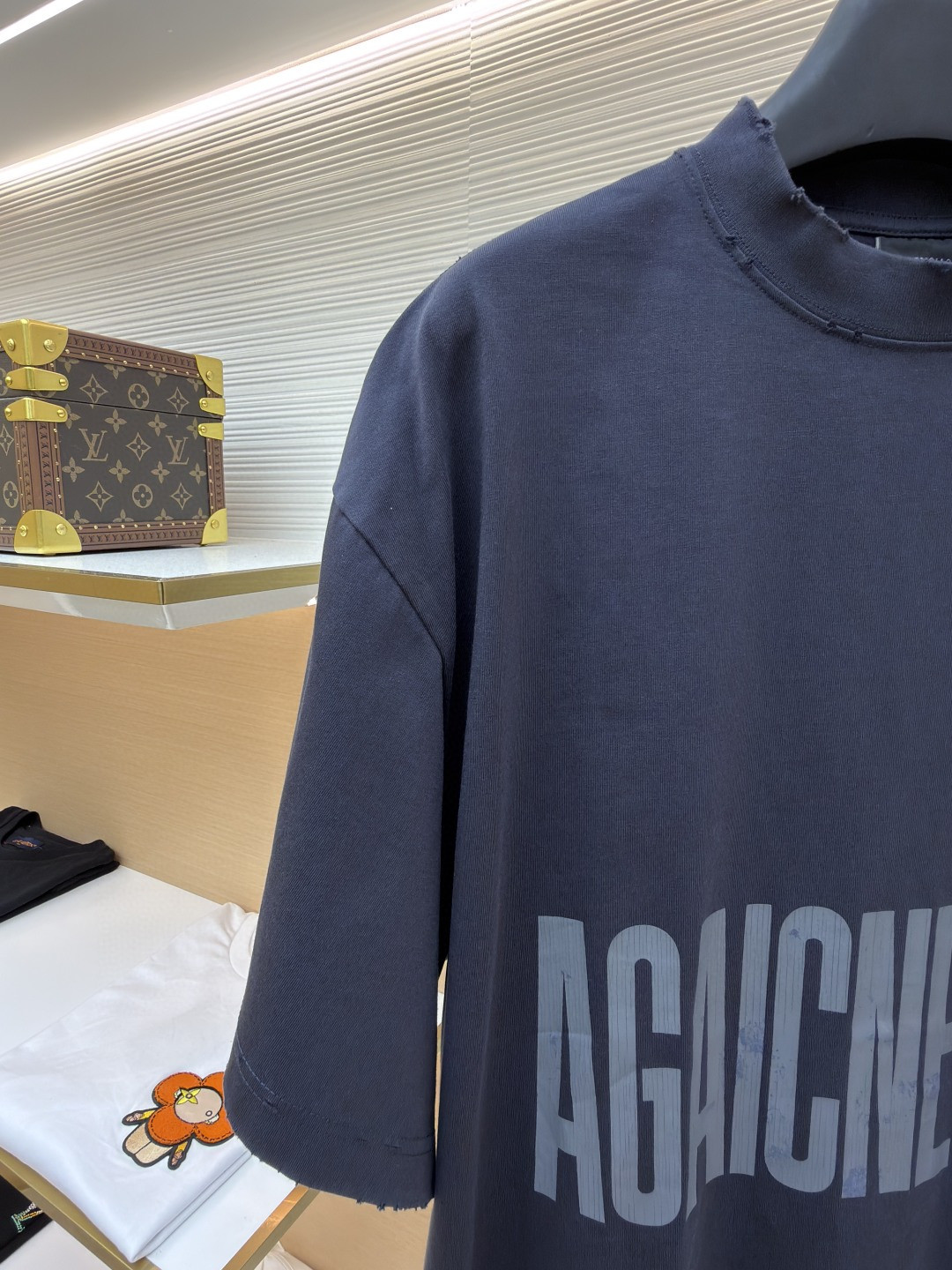 Balenciaga 巴黎世家 裂纹字母印花短袖 T恤 圆领 夏季 黑灰色 A0 764235TUVK81000