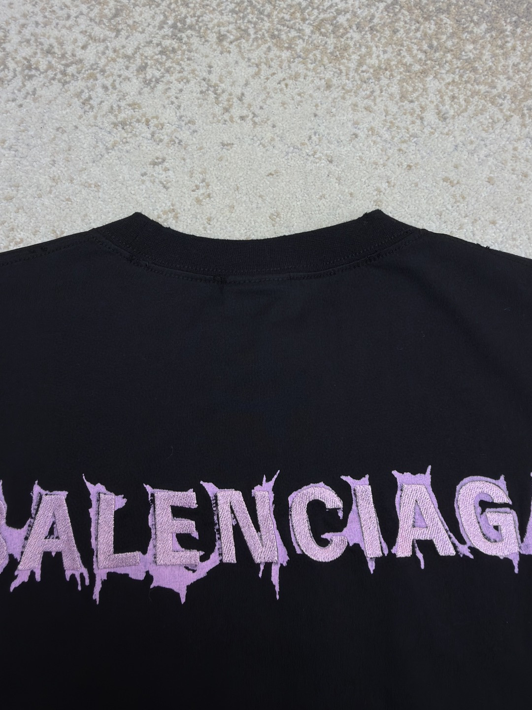 Balenciaga 巴黎世家 粉色印绣短袖 T恤 圆领 夏季 黑色 A0 764235TUVK81000