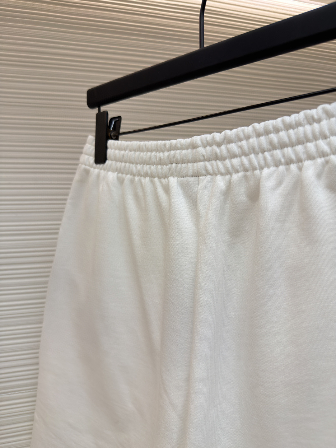 Balenciaga 巴黎世家 液化印绣松紧腰短裤 休闲裤 运动裤 夏季 白色 A5 826385TUVJ99000