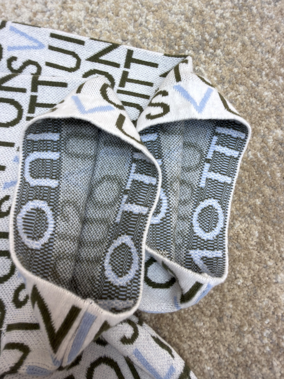 LOUIS VUITTON 路易威登 LV 满印字母毛织短袖 T恤 B0 HUN82WBIUMU1