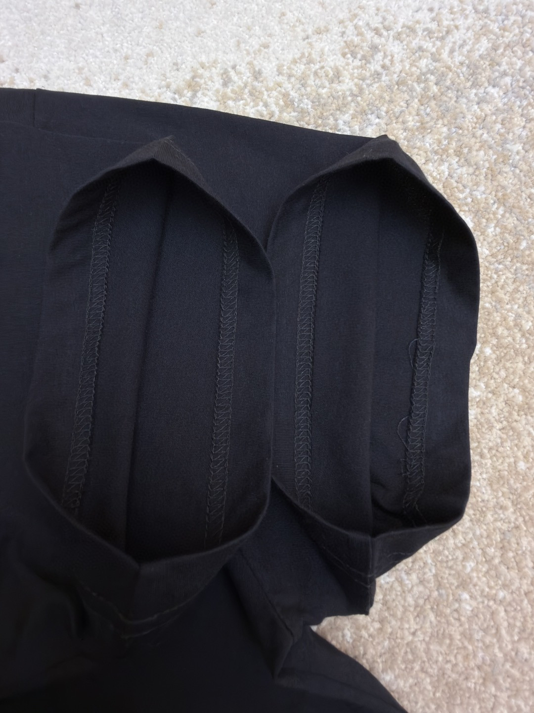 PRADA 普拉达 校徽绣花圆领短袖 T恤 白色 蓝色 黑色 A0