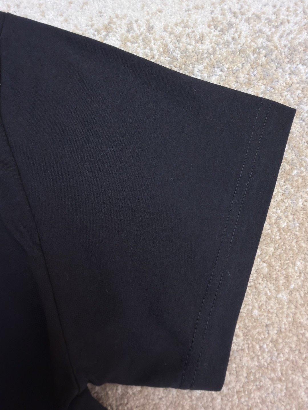 PRADA 普拉达 校徽绣花圆领短袖 T恤 白色 蓝色 黑色 A0