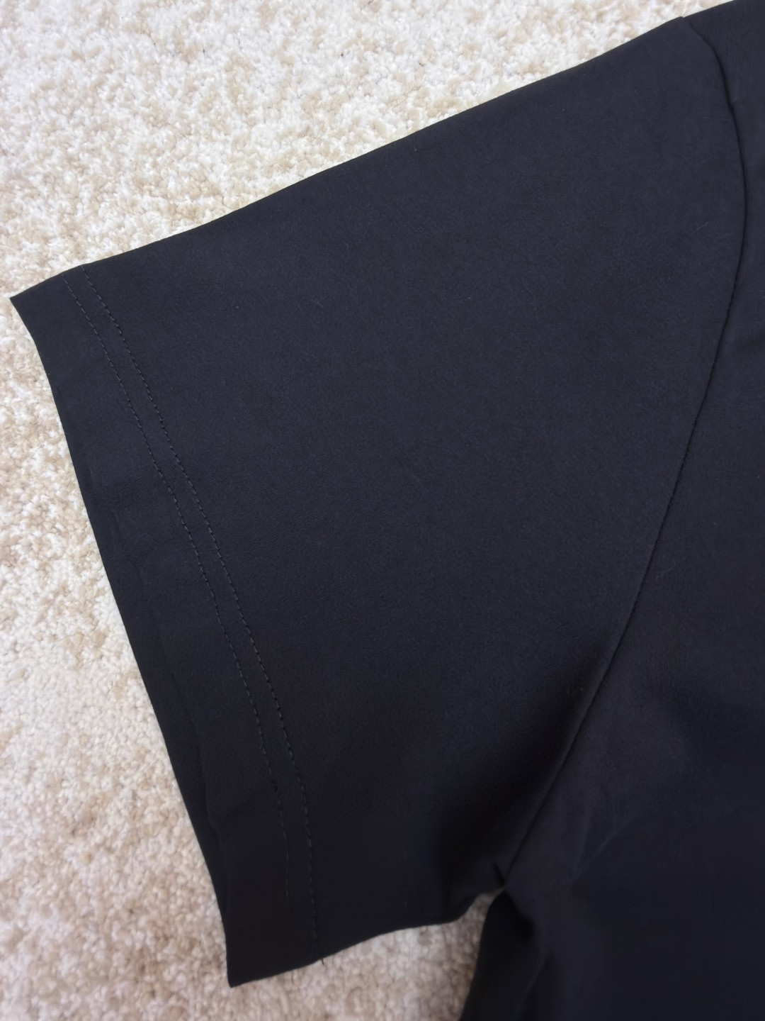 PRADA 普拉达 校徽绣花圆领短袖 T恤 白色 蓝色 黑色 A0