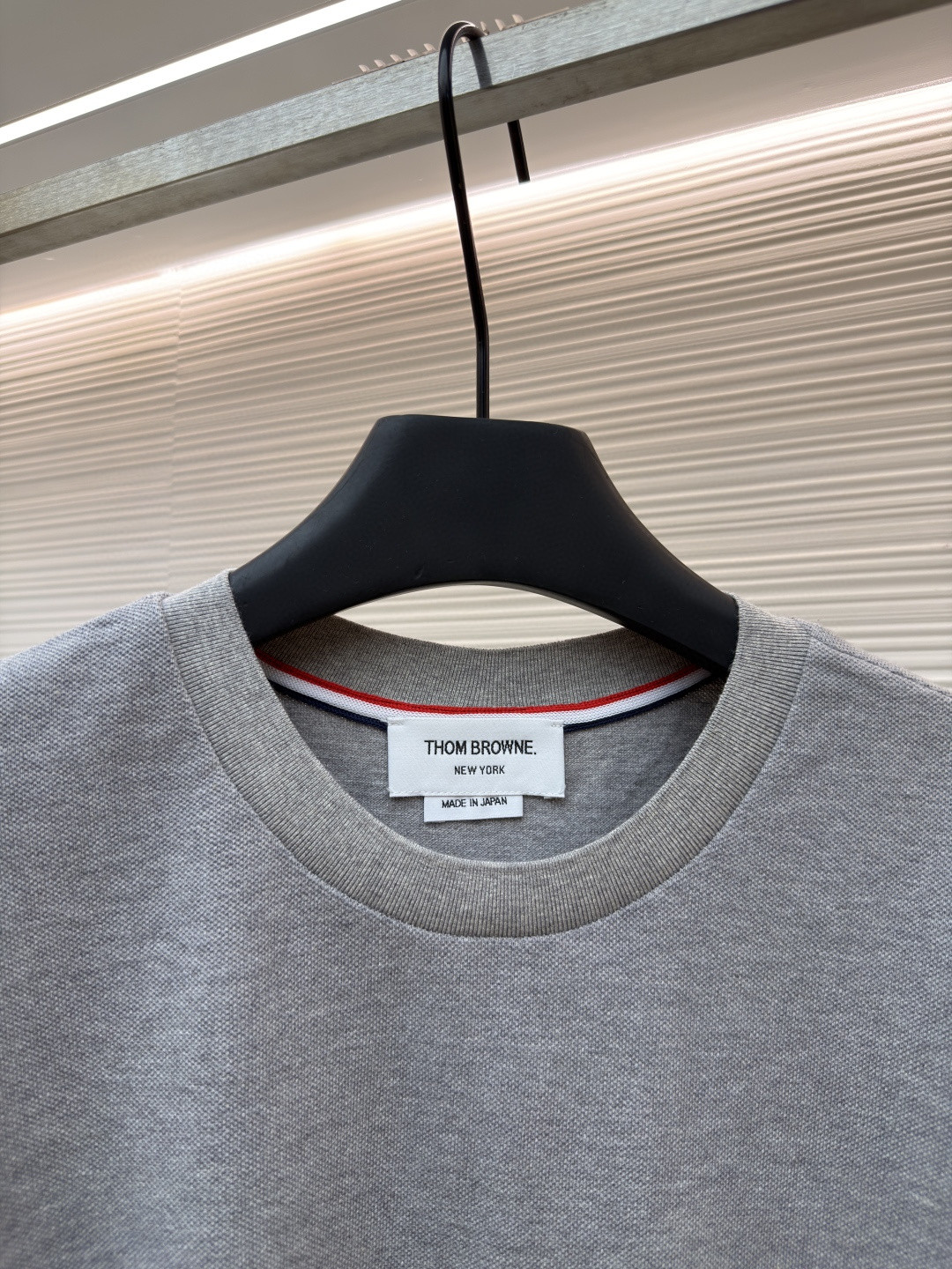 THOM BROWNE 珠地棉针织圆领短袖 T恤 黑色 藏蓝色 灰色 白色 A5 