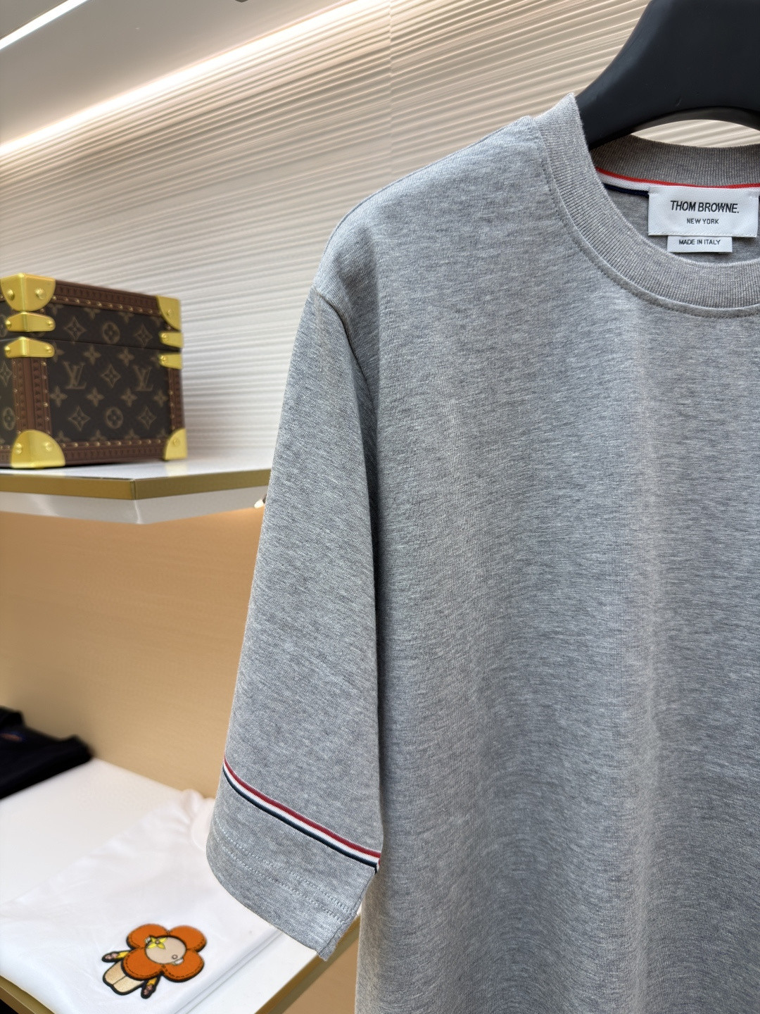 THOM BROWNE 袖口三色条纹圆领短袖 T恤 藏蓝色 灰色 A5