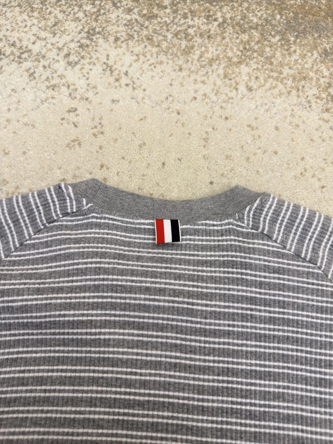 THOM BROWNE 线条条纹圆领短袖 T恤 藏蓝色 灰色 A5