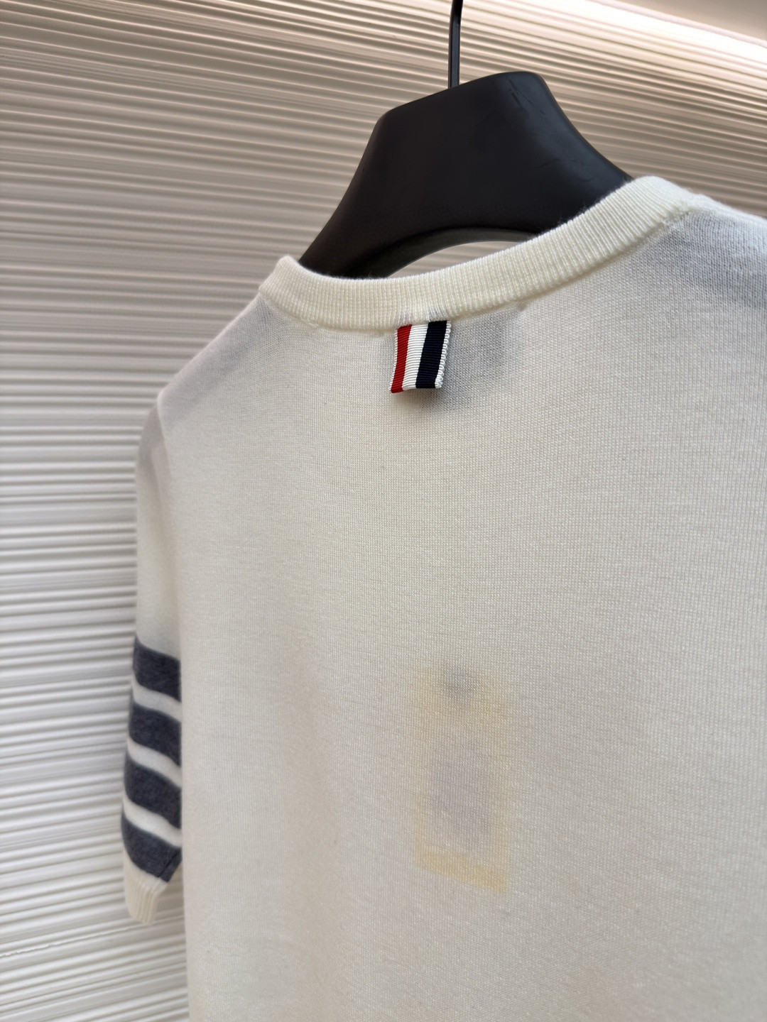 THOM BROWNE 经典针织圆领短袖 T恤 女款 黑色 深灰色 白色 粉色 蓝色 浅灰色 棕色 藏蓝色 A5
