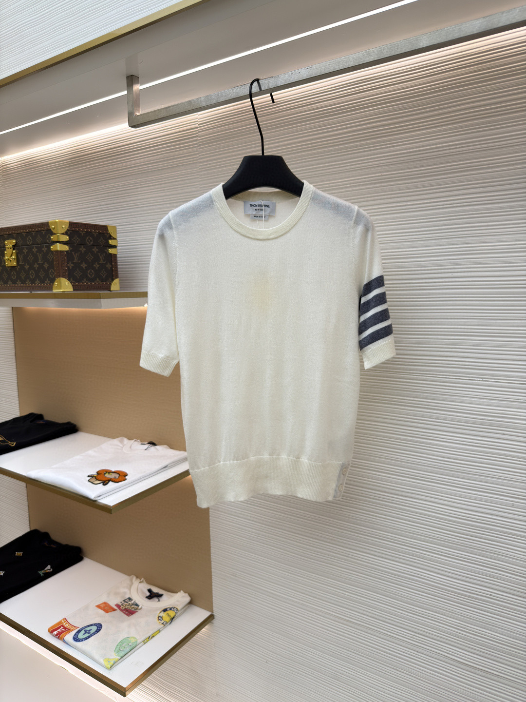 THOM BROWNE 经典针织圆领短袖 T恤 女款 黑色 深灰色 白色 粉色 蓝色 浅灰色 棕色 藏蓝色 A5