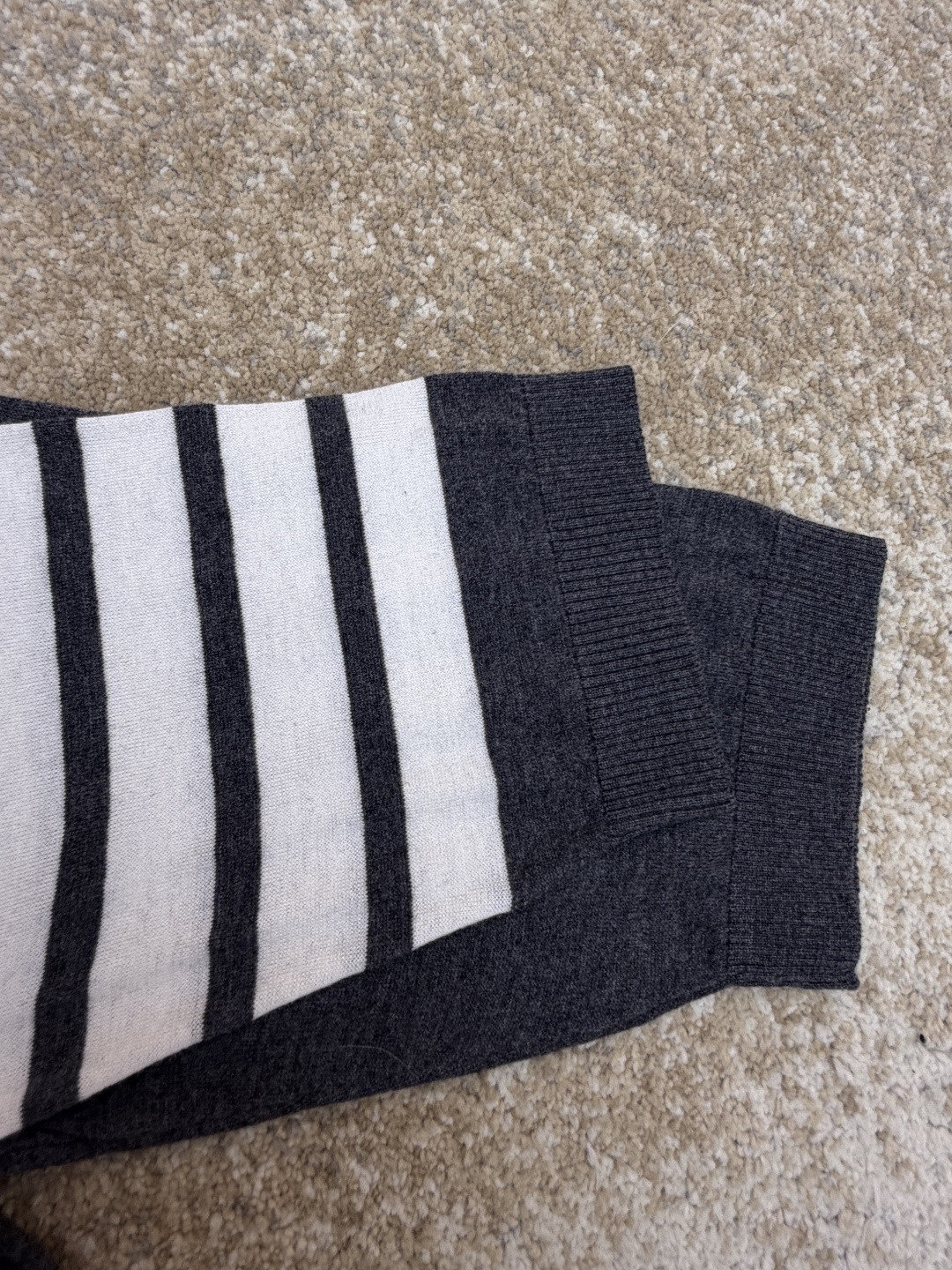 THOM BROWNE 羊毛针织七分袖Polo衫 短袖 女款 藏蓝色 杏色 灰色 B0 FKP053A-Y1014-415