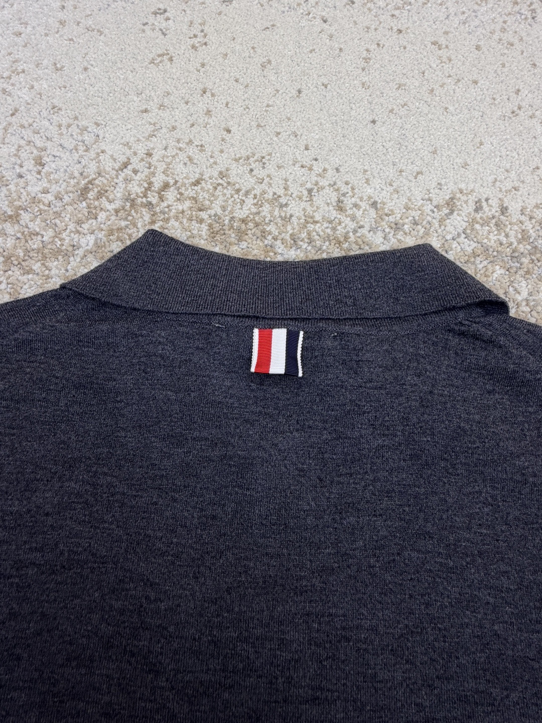 THOM BROWNE 羊毛针织七分袖Polo衫 短袖 女款 藏蓝色 杏色 灰色 B0 FKP053A-Y1014-415