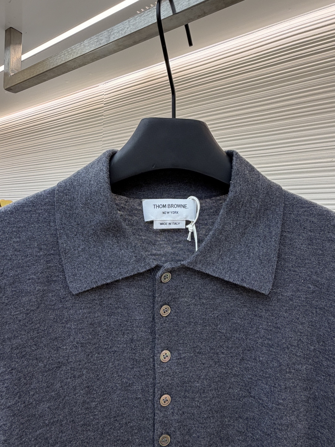 THOM BROWNE 羊毛针织七分袖Polo衫 短袖 女款 藏蓝色 杏色 灰色 B0 FKP053A-Y1014-415