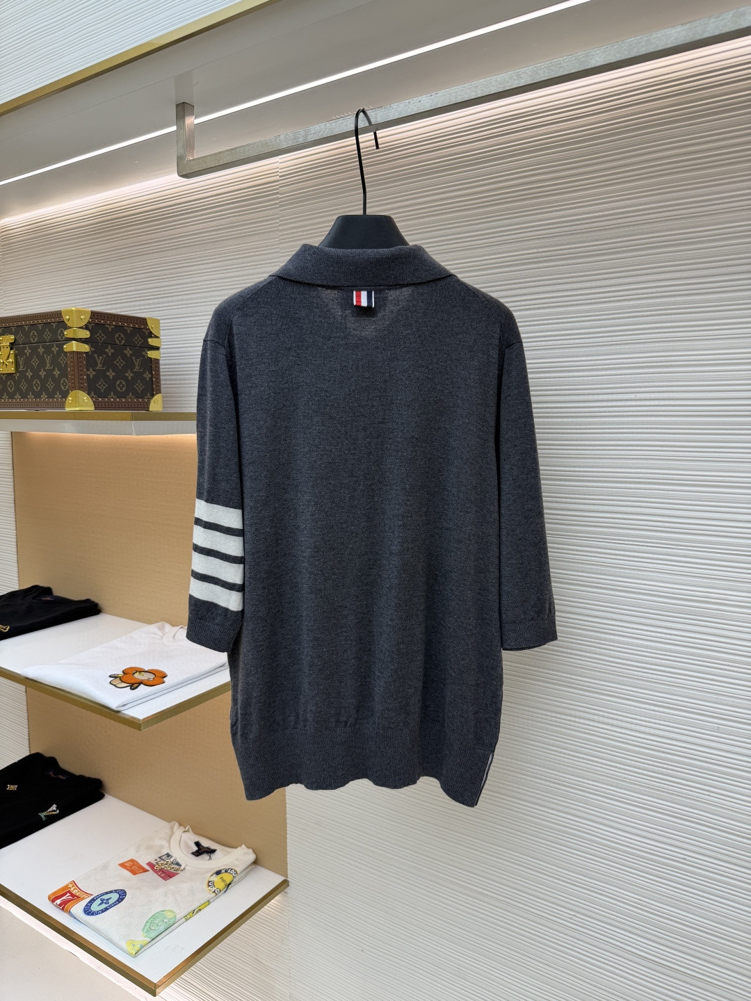 THOM BROWNE 羊毛针织七分袖Polo衫 短袖 女款 藏蓝色 杏色 灰色 B0 FKP053A-Y1014-415