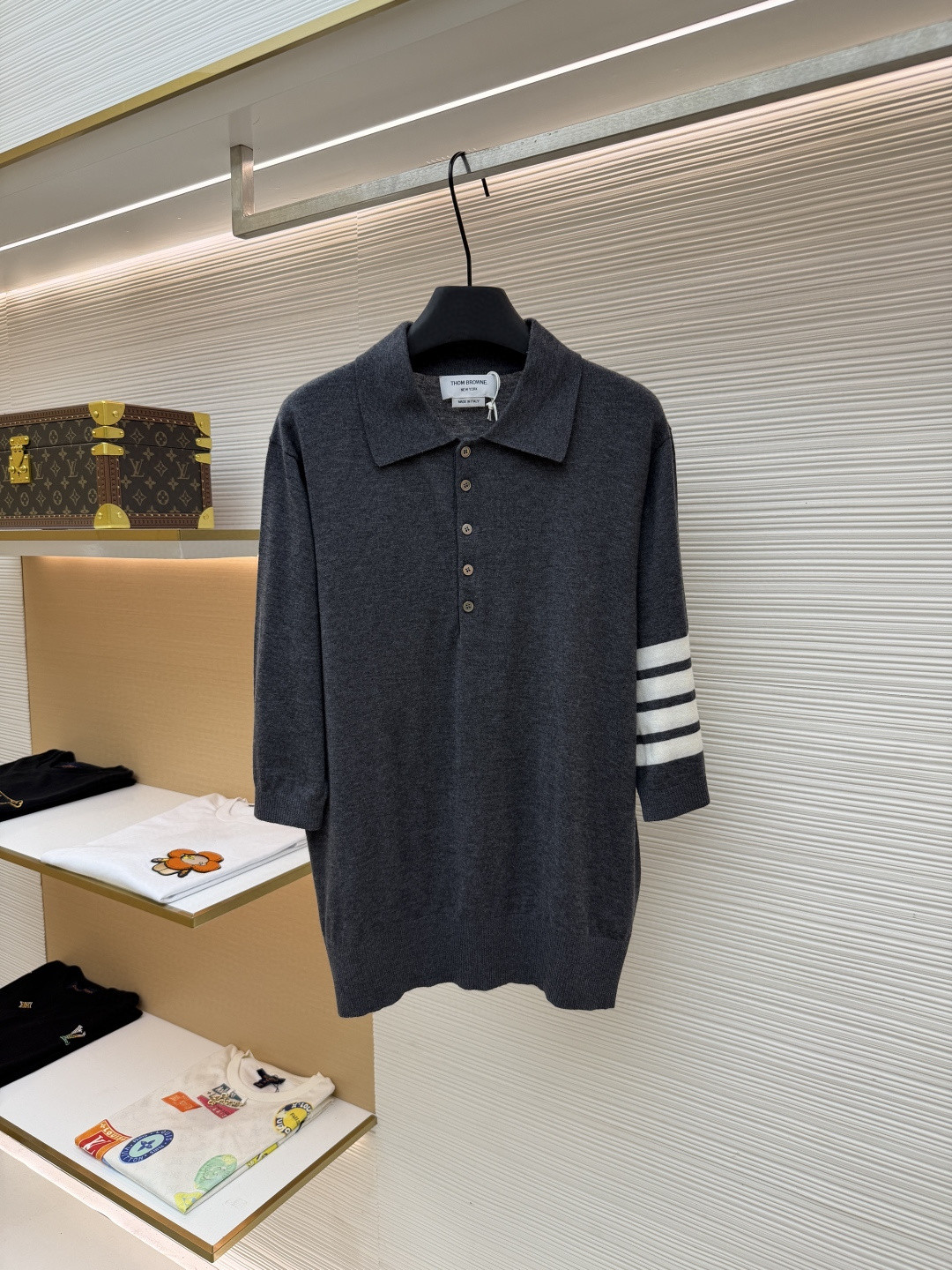 THOM BROWNE 羊毛针织七分袖Polo衫 短袖 女款 藏蓝色 杏色 灰色 B0 FKP053A-Y1014-415