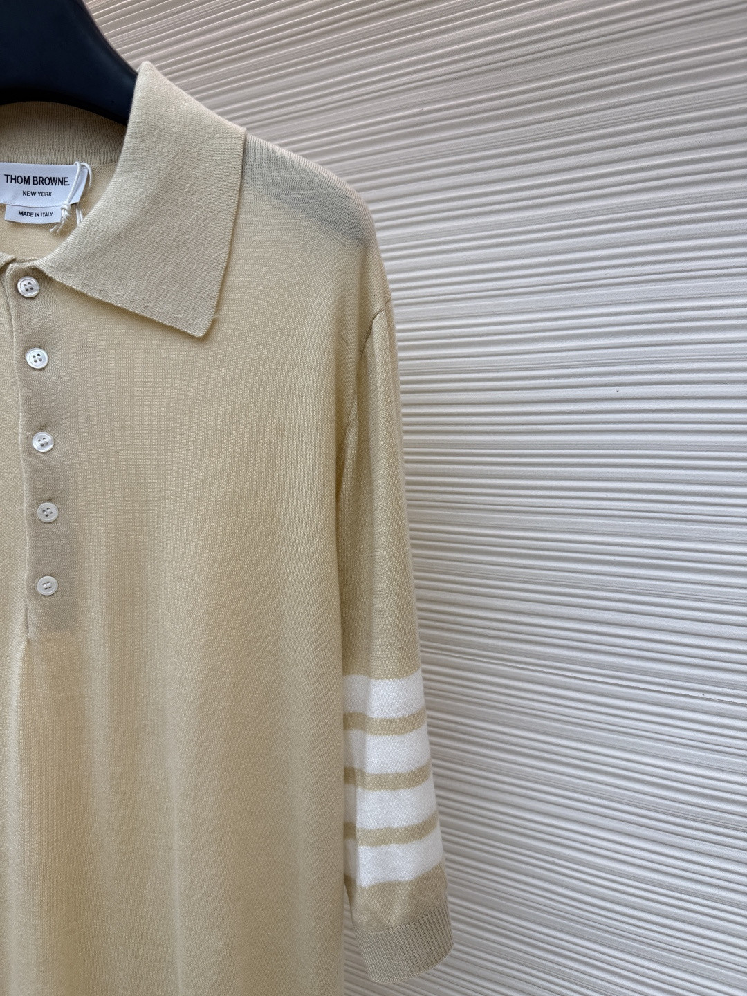 THOM BROWNE 羊毛针织七分袖Polo衫 短袖 女款 藏蓝色 杏色 灰色 B0 FKP053A-Y1014-415